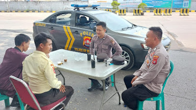 Jaga Harkamtibmas, Personel Polsek KSKP Merak Polres Cilegon Polda Banten Patroli dan Sambang Dialogis