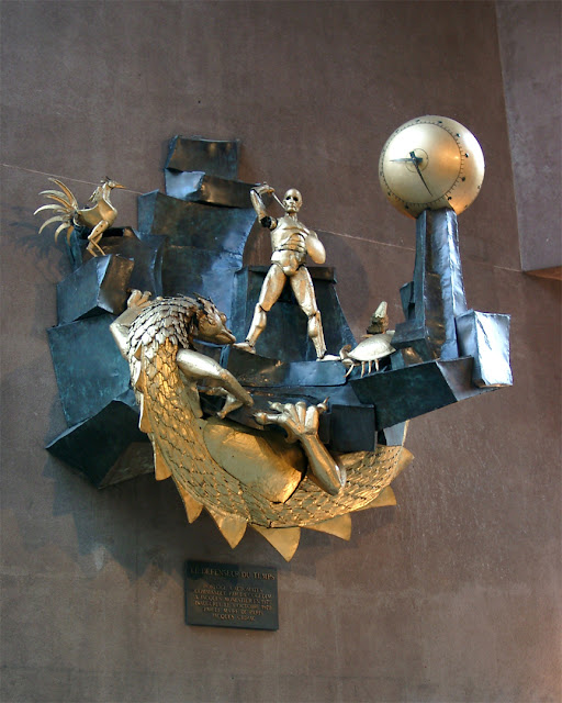 Le Défenseur du Temps, The Defender of Time by Jacques Monestier, Quartier de l'Horloge, 3rd arrondissement, Paris