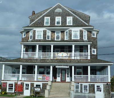 victorian gable trim