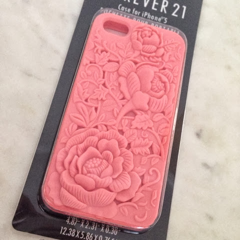 cute and comfy: Forever21 3D Floral iPhone 5 Case