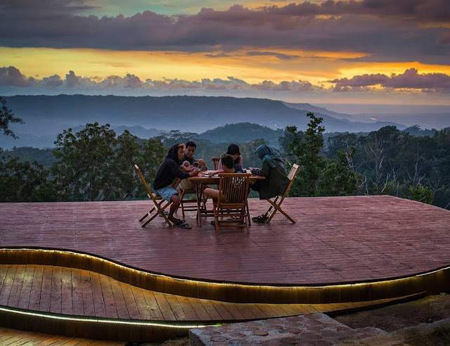 Kedai Kopi Natadamar, Tempat Nongkrong baru di Hutan Pinus Mangunan Jogja