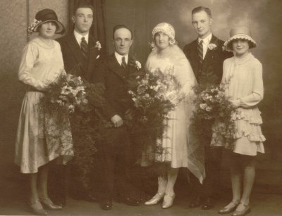 And just for fun I had to include this cute 1920s wedding photo Love it