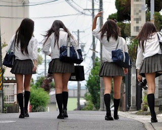 Seragam Sekolah Pelajar Siswi di Jepang