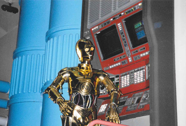 C-3PO Audio Animatronic Queue Line For Star Tours Disney MGM Studios C-3PO Audio Animatronic Queue Line For Star Tours Disney MGM Studios