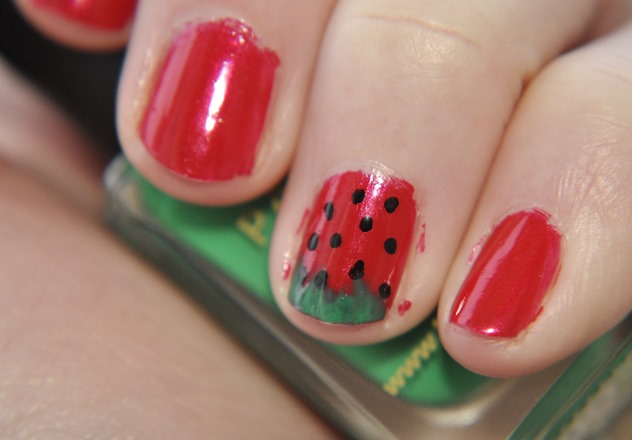 NOTD nail art strawberry barrym opi mua green red black