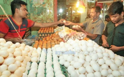 Rs.1 lakh fine for selling eggs at high price