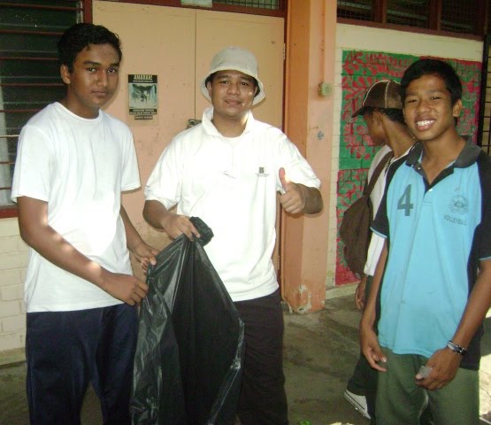 SMK Rahmat: Gotong Royong Hari Kesihatan Sedunia 2010