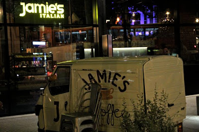 ENTRADA RESTAURANTE ANGEL JAMIE´S ITALIAN LONDRES. BLOG ESTEBAN CAPDEVILA