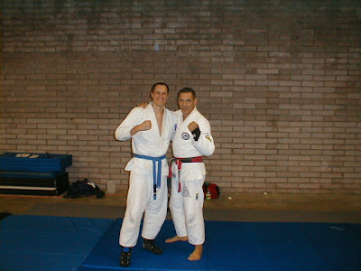 Note my one striped blue belt! Note also the shoes. I was still nervous about my toes after the injury.