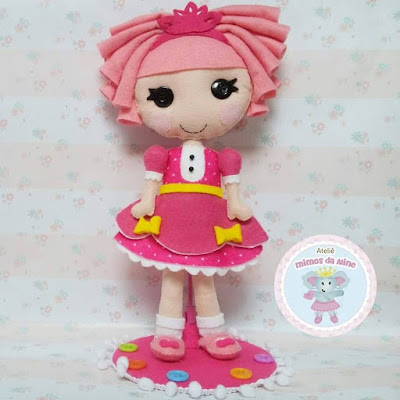 alt="boneca Lalaloopsy em feltro"