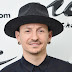 Vokalis LINKIN PARK Mati bunuh diri . RIP Chester Bennington
