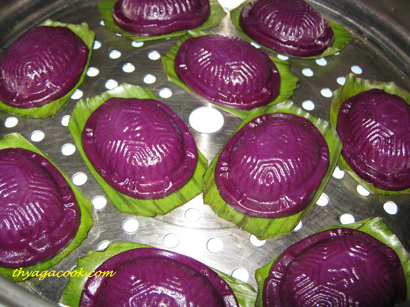 DAUN KARI Masakan Malaysia: KUIH ANG KOO