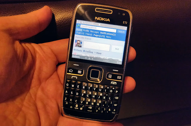 Nokia E72 using Facebook