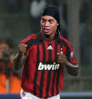 ronaldinho on ac milan