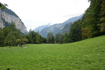 Alrededores cascadas Trummelbachfalle - Lauterbrunnen - Suiza