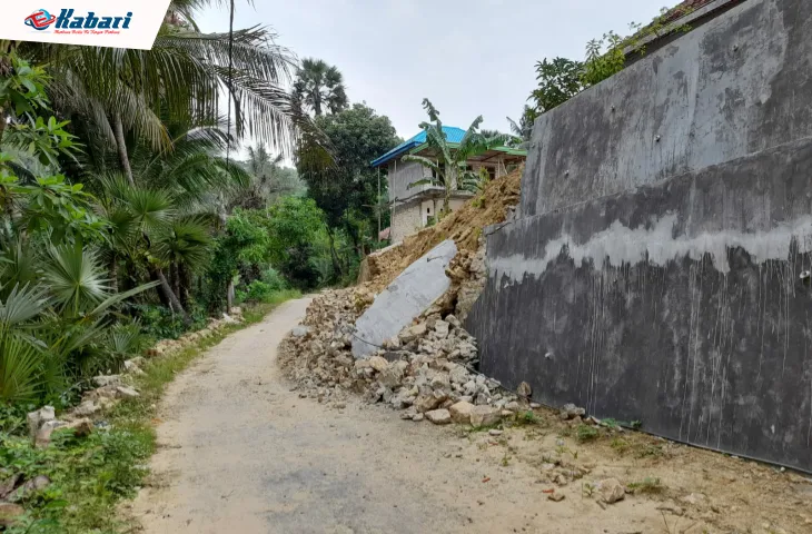 Parah! Proyek TPT di Desa Karduluk Ambruk, Padahal Baru Seumur Jagung