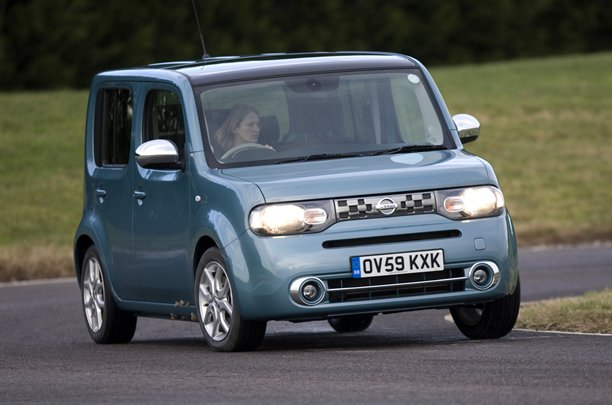 2010 Nissan Cube 1.6 LDN - front view