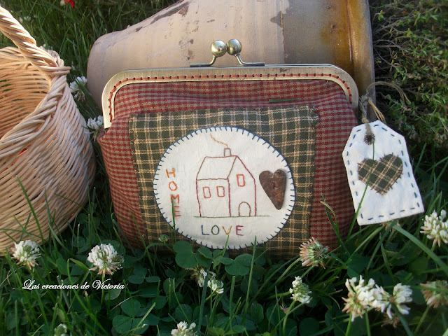 Las creaciones de Victoria.Patchwork.Country.Monedero boquilla