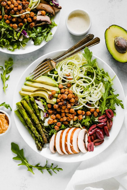 Green Goddess Salad With Roasted Chickpeas