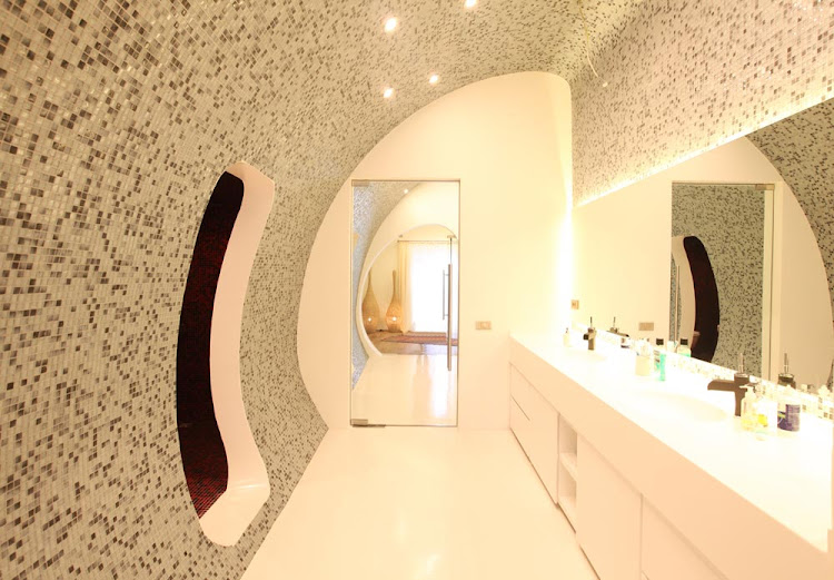 Futuristic Bathroom Design Idea