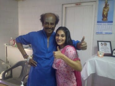 Superstar-Rajini-good-health-hospital-posing-Aishwarya-Dhanush-Twitter-fans