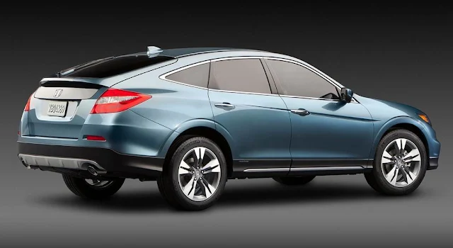 Honda Crosstour 2013 perfil traseiro