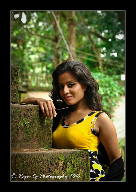Srilankan Most Hot Girls Mix Photos 