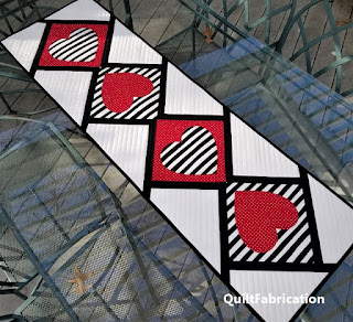 Heart-Red-Black-White-Valentine-Table-Runner-Modern-Improv