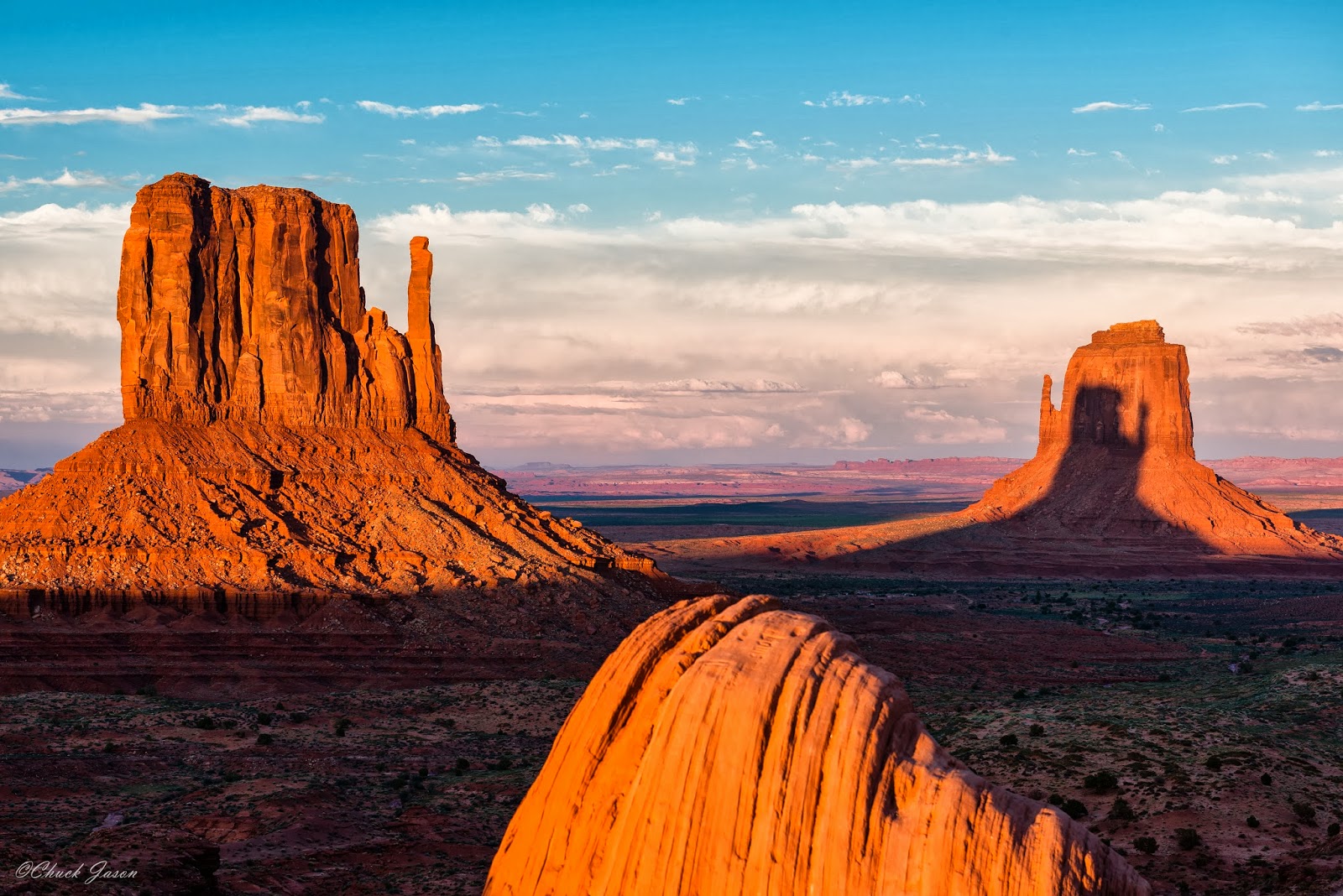 Mitten+Shadow+Monument+Valley 4