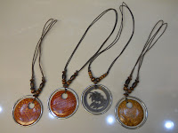 Souvenir Pernikahan Kalung, souvenir unik, souvenir batok