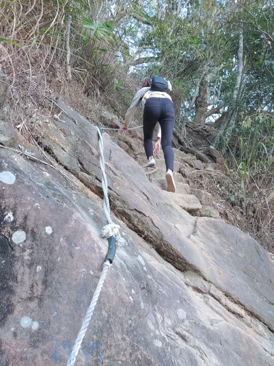 梅嶺一線天、獵鷹尖路線難度