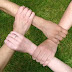 A QUATRO MÃOS