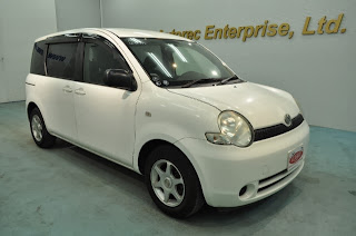 2004 Toyota Sienta for Malawi to Dar es salaam