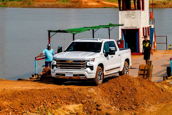 Nova Chevrolet Silverado 2024: vídeo-avaliação off-road no Pantanal