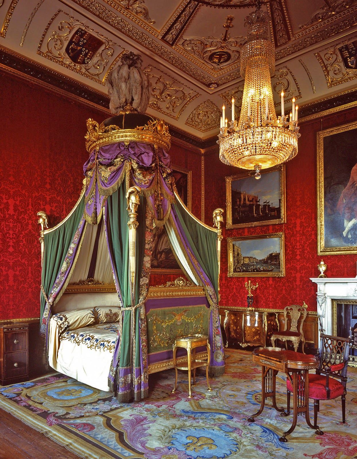 World Visits: Windsor Castle |Queen Mary's Doll| House In ...