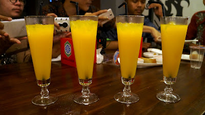 Juice jeruk ala  RedZone Cafe