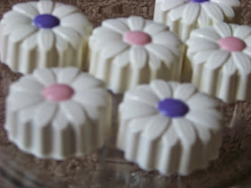 daisy-flower-chocolate-covered-oreo-cookies