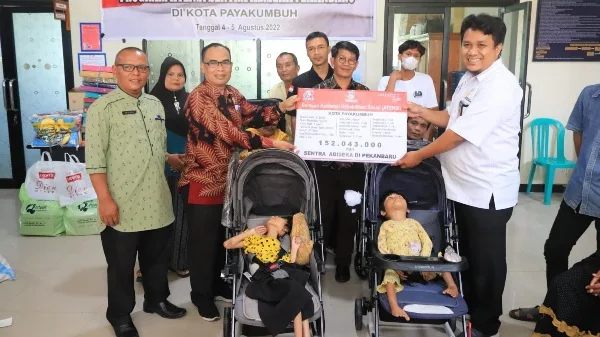 Pemko Payakumbuh Dan Kemensos RI Salurkan Bantuan Bagi Warga Disabilitas Terlantar