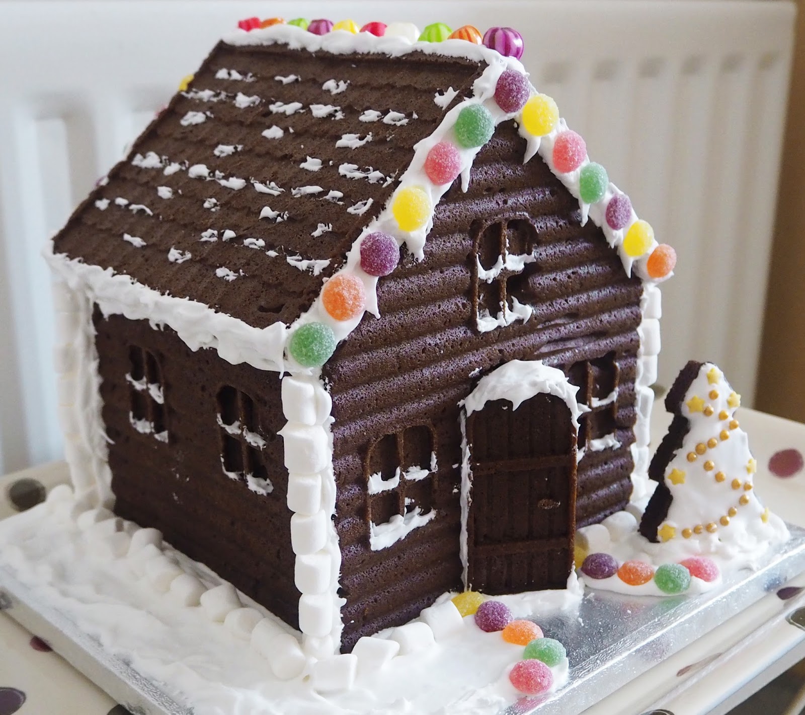 Christmas Throwback: Blogs From 2015, Katie Kirk Loves, Gingerbread House, UK Blogger, UK Fashion Blogger, UK Beauty Blogger, UK Lifestyle Blogger, UK Food Blogger, West Sussex Bloggers, Brighton Blogger
