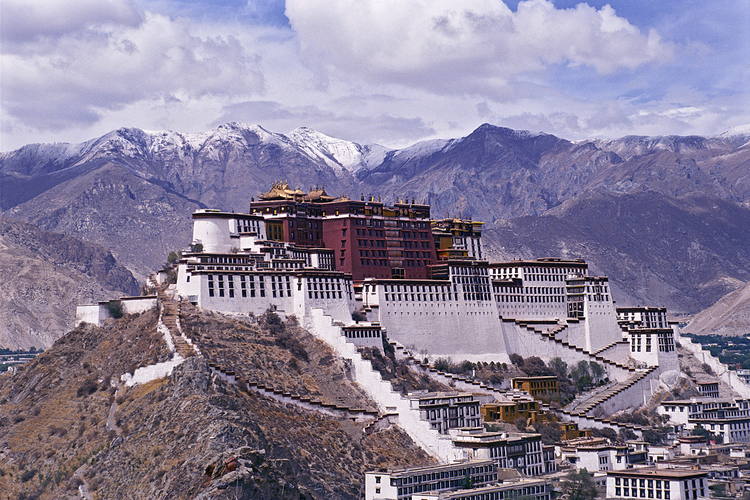 Potala Palace, Istana Megah di Puncak Tertinggi Dunia