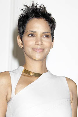 Halle Berry 2010 Silver Rose Gala & Auction