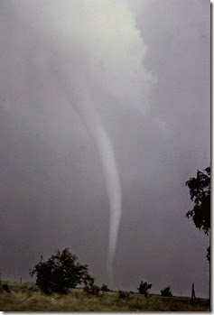 404px-Tornade003