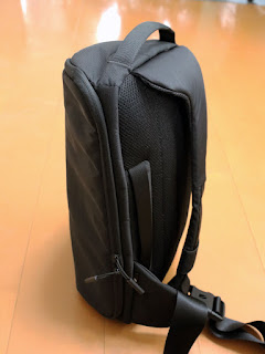 Incase DSLR Sling Pack CL58067 スリングバッグ12