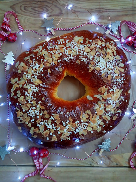 Receta de roscón de reyes con calabaza. Masa tierna, esponjosa, jugosa, sencilla, Cuca. Postre de Navidad