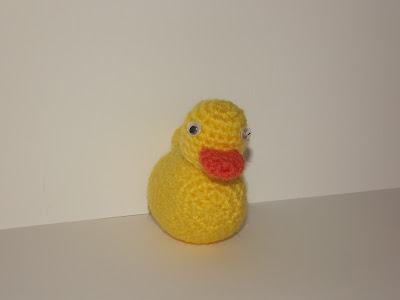 pato amarillo baño amigurumi