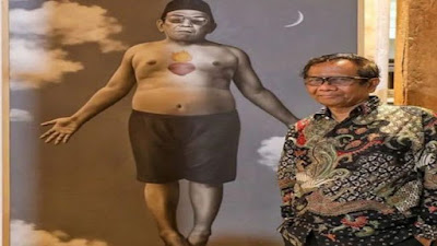Mahfud MD Bikin Heboh, Posting Lukisan Gus Dur Celana Pendek Bertelanjang Dada: Warganet Terpecah
