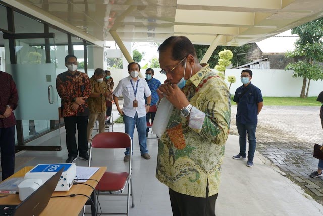 Petrokimia Gresik Beli 10 Unit GeNose, Pendeteksi Covid-19 Buatan UGM