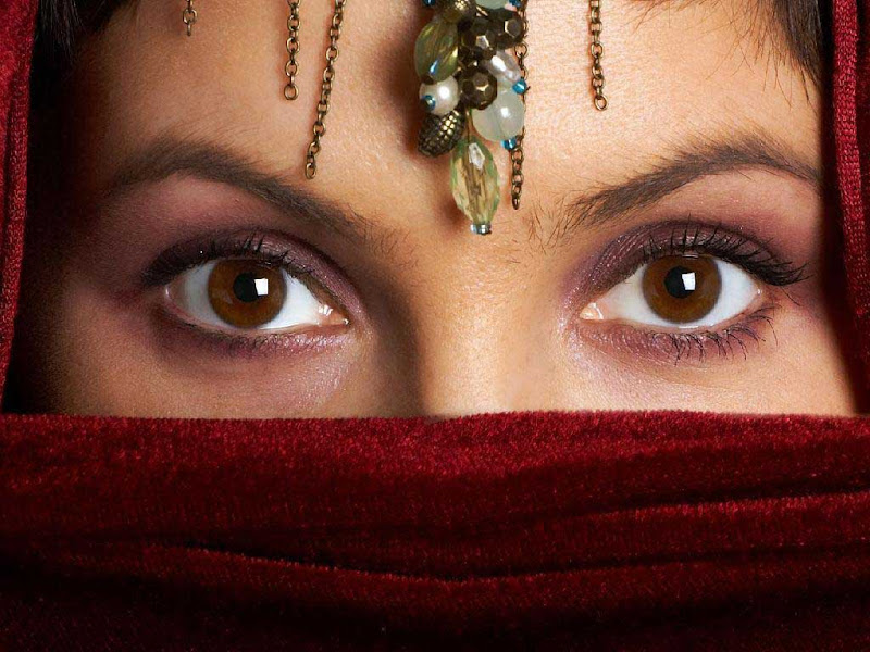 Gorgeous Veiling Eyes Pictures