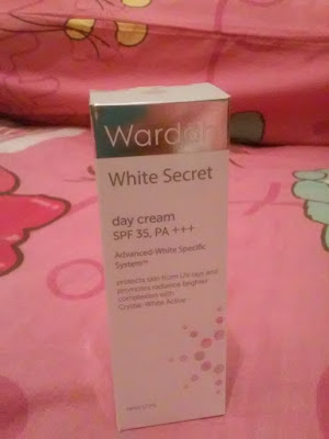 Review Wardah White Secret Day Cream SPF 35 PA +++ Halal