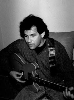 1976-Julio Castejon. Supongo que se trata de una foto tomada en algún camerino.